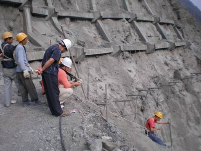 張呼鐵路邊坡檢測